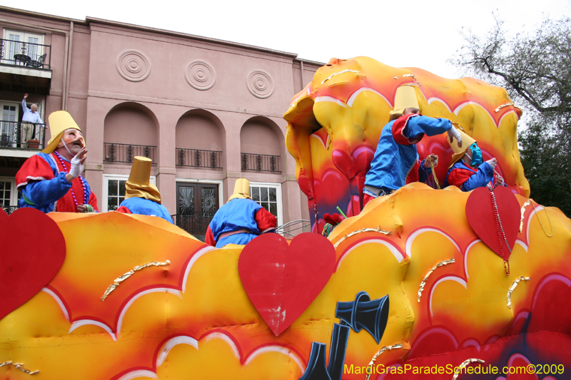 2009-Krewe-of-Pontchartrain-New-Orleans-Mardi-Gras-0561