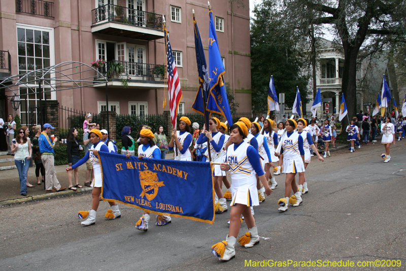 2009-Krewe-of-Pontchartrain-New-Orleans-Mardi-Gras-0564