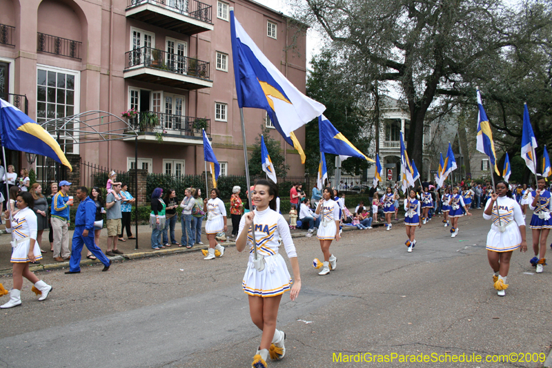 2009-Krewe-of-Pontchartrain-New-Orleans-Mardi-Gras-0565