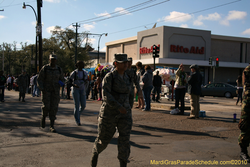 Krewe-of-Pontchartrain-2010-Mardi-Gras-Uptown-3740