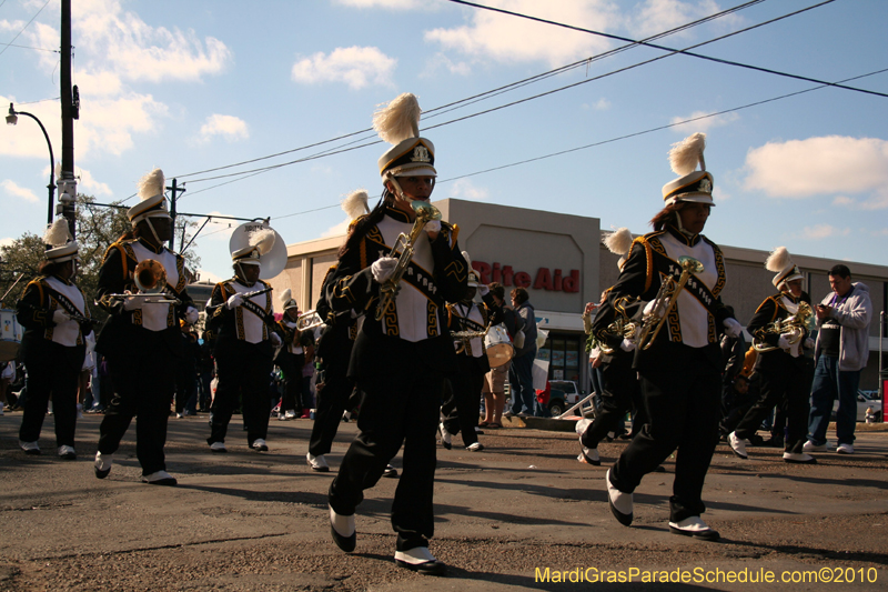 Krewe-of-Pontchartrain-2010-Mardi-Gras-Uptown-3751