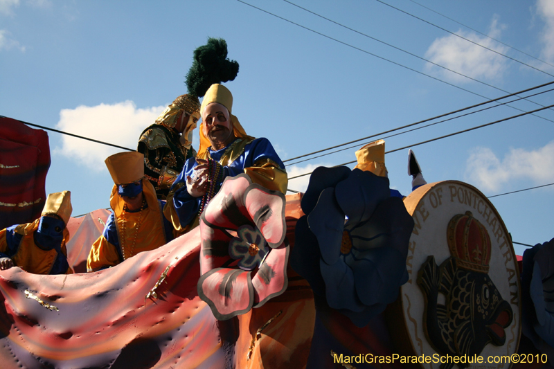 Krewe-of-Pontchartrain-2010-Mardi-Gras-Uptown-3759