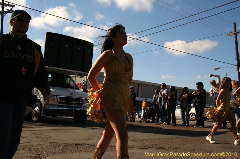 Krewe-of-Pontchartrain-2010-Mardi-Gras-Uptown-3773