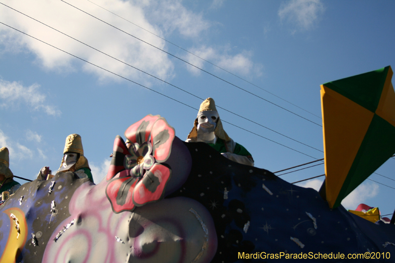 Krewe-of-Pontchartrain-2010-Mardi-Gras-Uptown-3775
