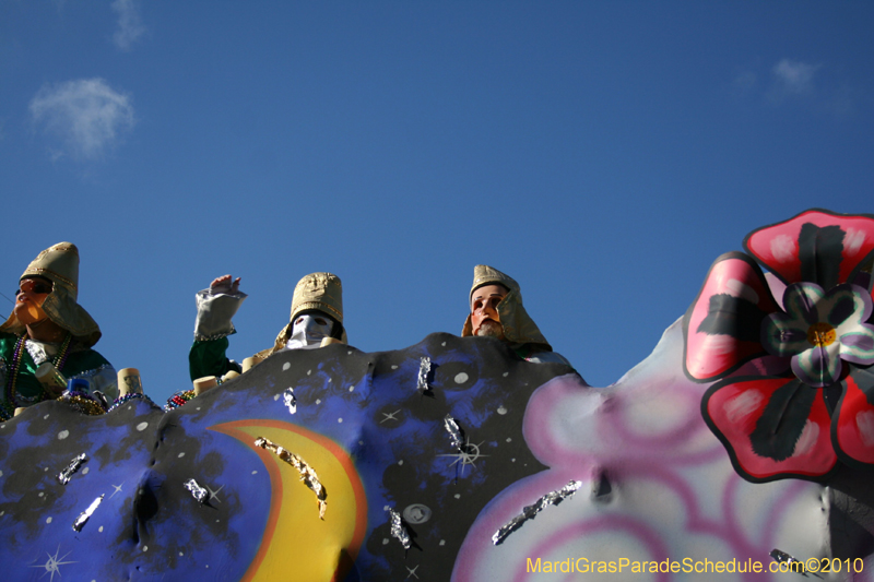 Krewe-of-Pontchartrain-2010-Mardi-Gras-Uptown-3776