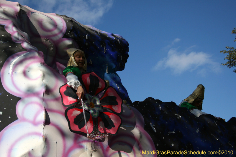 Krewe-of-Pontchartrain-2010-Mardi-Gras-Uptown-3779