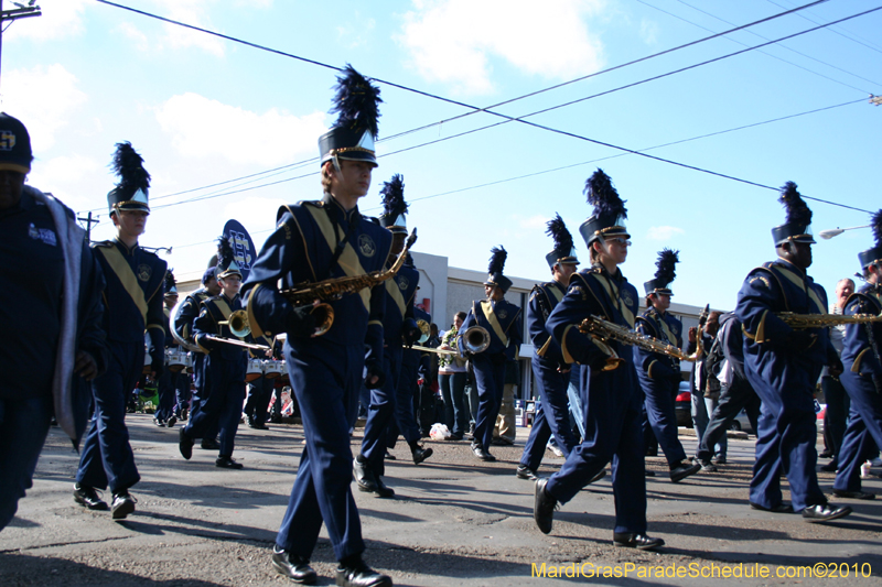 Krewe-of-Pontchartrain-2010-Mardi-Gras-Uptown-3783