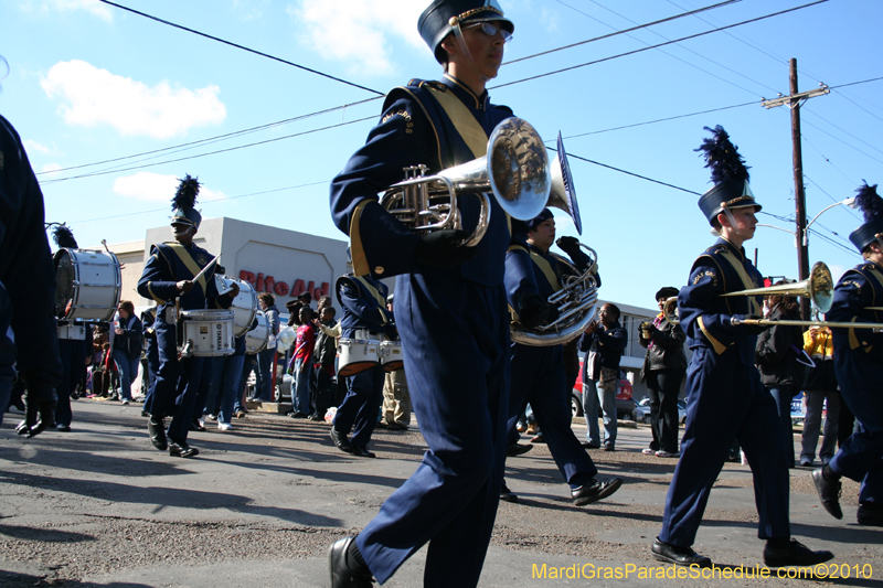 Krewe-of-Pontchartrain-2010-Mardi-Gras-Uptown-3784