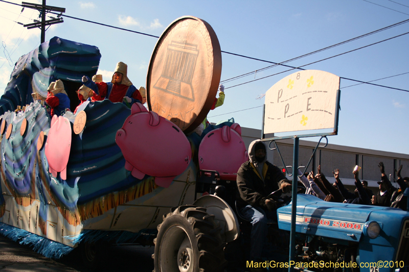 Krewe-of-Pontchartrain-2010-Mardi-Gras-Uptown-3797