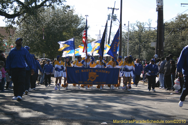Krewe-of-Pontchartrain-2010-Mardi-Gras-Uptown-3801
