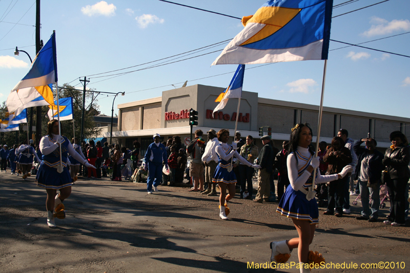 Krewe-of-Pontchartrain-2010-Mardi-Gras-Uptown-3804