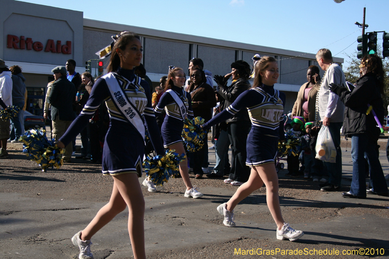 Krewe-of-Pontchartrain-2010-Mardi-Gras-Uptown-3825