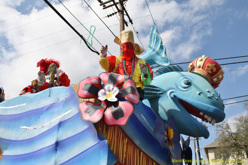 Krewe-of-Pontchartrain-2011-0041