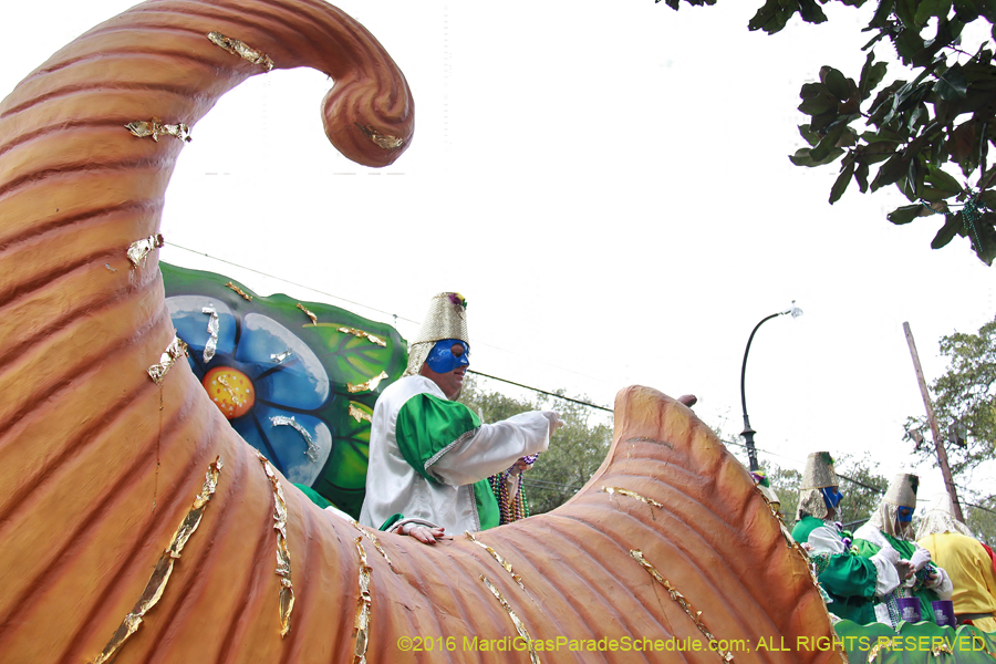 2016-Krewe-of-Pontchartrain-001800