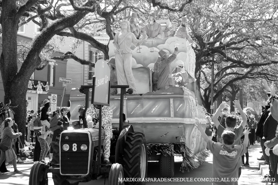 Krewe-of-Pontchartrain00111-2022