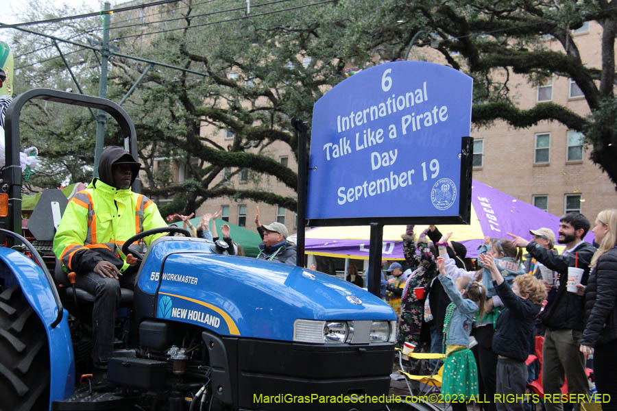 2023-Krewe-of-Pontchartrain-04792