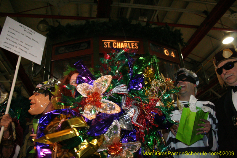 2009-Phunny-Phorty-Phellows-Twelfth-Night-Streetcar-Ride-New-Orleans-Mardi-Gras-0046