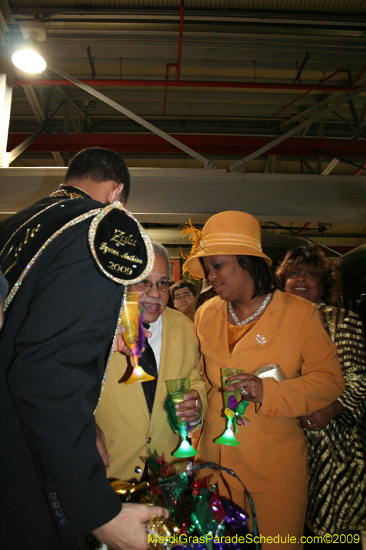 2009-Phunny-Phorty-Phellows-Twelfth-Night-Streetcar-Ride-New-Orleans-Mardi-Gras-0048