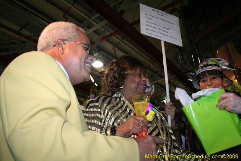 2009-Phunny-Phorty-Phellows-Twelfth-Night-Streetcar-Ride-New-Orleans-Mardi-Gras-0049