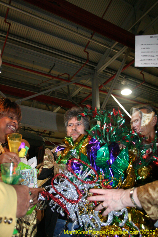 2009-Phunny-Phorty-Phellows-Twelfth-Night-Streetcar-Ride-New-Orleans-Mardi-Gras-0055