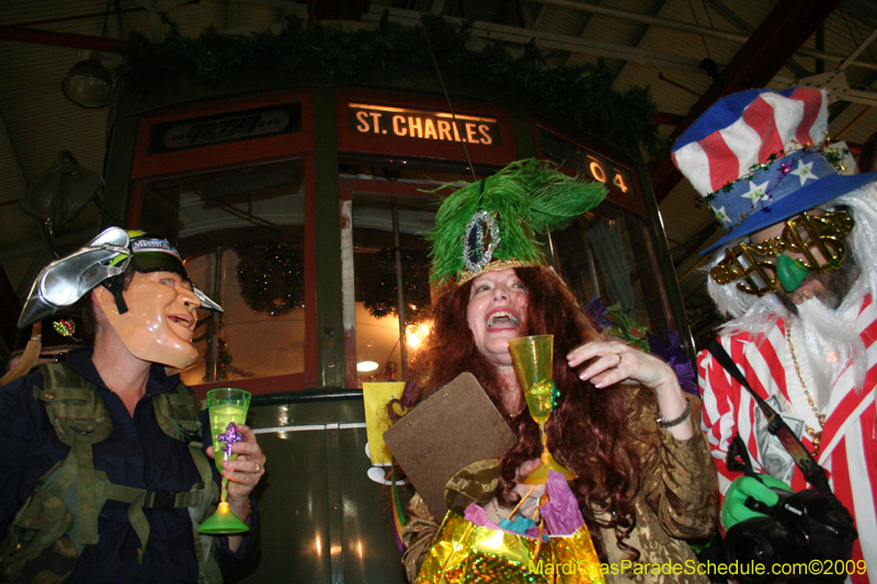 2009-Phunny-Phorty-Phellows-Twelfth-Night-Streetcar-Ride-New-Orleans-Mardi-Gras-0090
