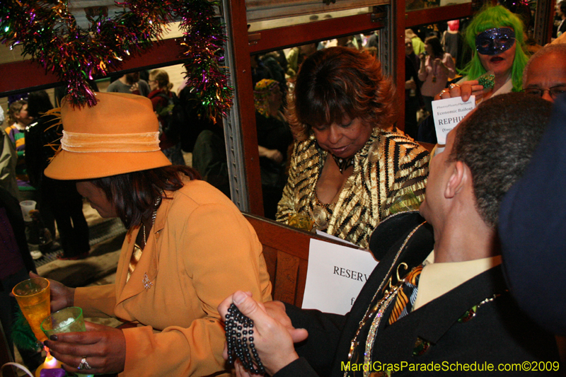 2009-Phunny-Phorty-Phellows-Twelfth-Night-Streetcar-Ride-New-Orleans-Mardi-Gras-0099