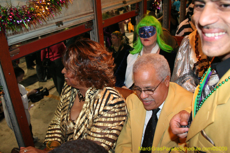 2009-Phunny-Phorty-Phellows-Twelfth-Night-Streetcar-Ride-New-Orleans-Mardi-Gras-0103