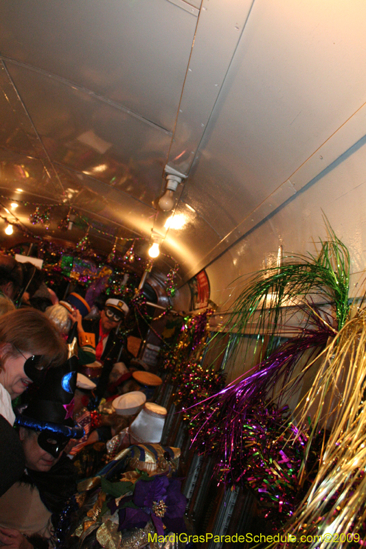 2009-Phunny-Phorty-Phellows-Twelfth-Night-Streetcar-Ride-New-Orleans-Mardi-Gras-0118