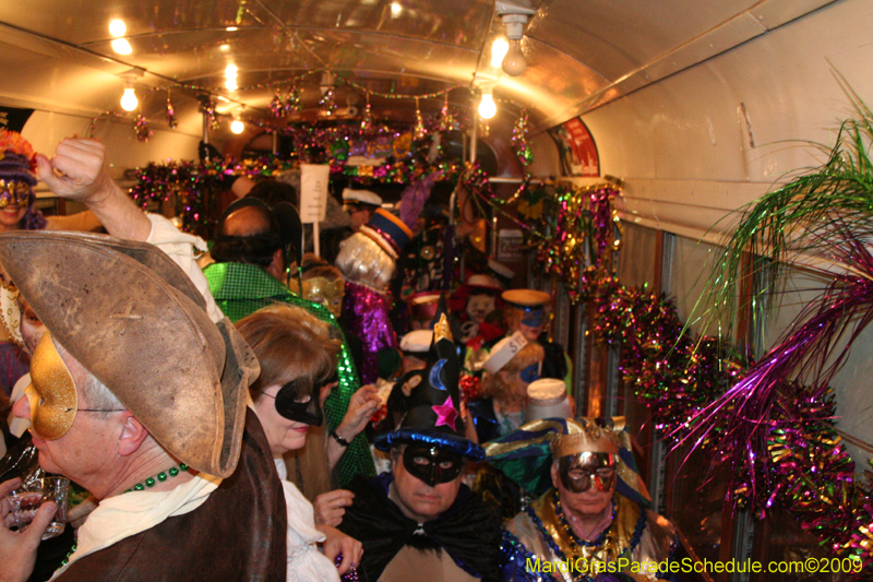 2009-Phunny-Phorty-Phellows-Twelfth-Night-Streetcar-Ride-New-Orleans-Mardi-Gras-0120