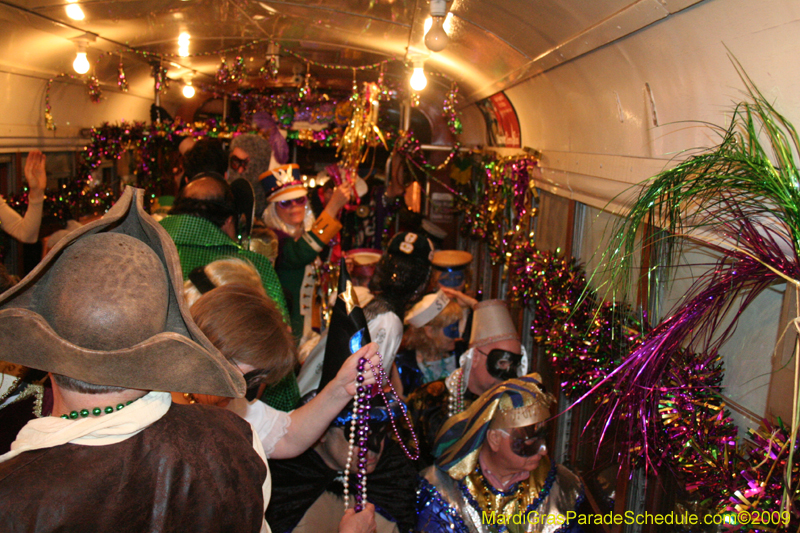 2009-Phunny-Phorty-Phellows-Twelfth-Night-Streetcar-Ride-New-Orleans-Mardi-Gras-0123