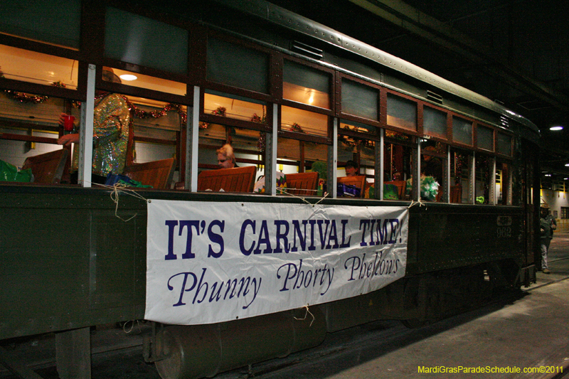 Phunny-Phorty-Phellows-Mardi-Gras-2011-New-Orleans-0039
