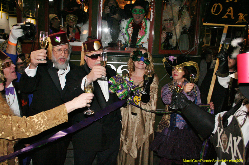 Phunny-Phorty-Phellows-Mardi-Gras-2011-New-Orleans-0056