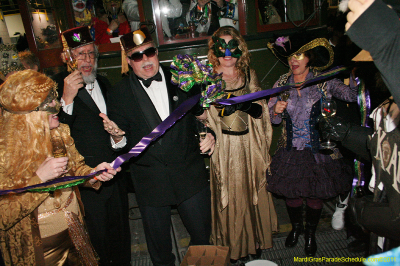Phunny-Phorty-Phellows-Mardi-Gras-2011-New-Orleans-0064