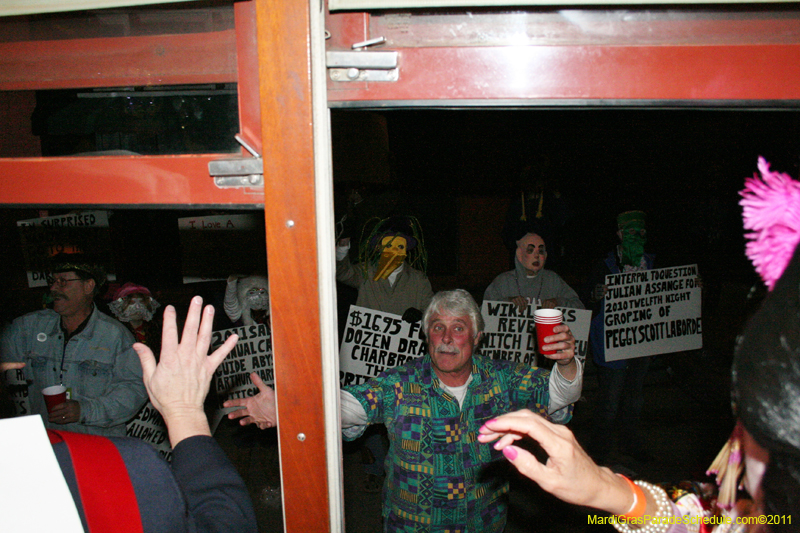 Phunny-Phorty-Phellows-Mardi-Gras-2011-New-Orleans-0094