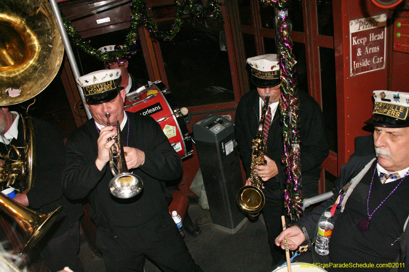Phunny-Phorty-Phellows-Mardi-Gras-2011-New-Orleans-0121