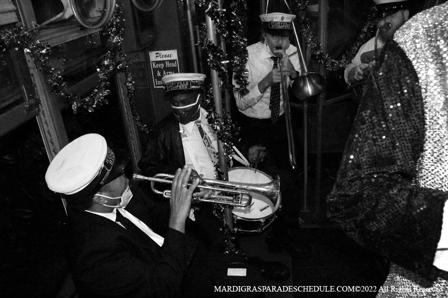 Phunny-Phorty-Phellows-00052-2022