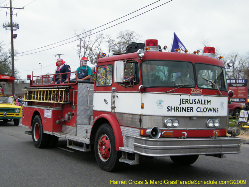 Krewe-of-Rhea-2009-Metairie-Mardi-Gras-Harriet-Cross-7775