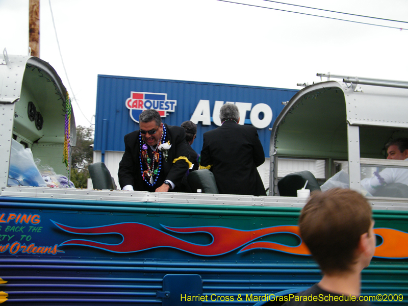 Krewe-of-Rhea-2009-Metairie-Mardi-Gras-Harriet-Cross-7798