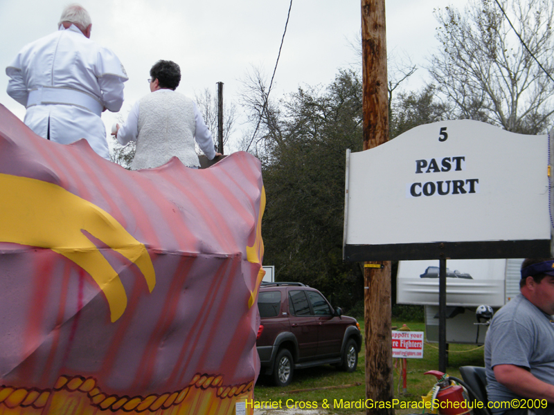 Krewe-of-Rhea-2009-Metairie-Mardi-Gras-Harriet-Cross-7822