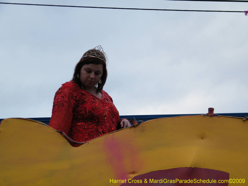 Krewe-of-Rhea-2009-Metairie-Mardi-Gras-Harriet-Cross-7823