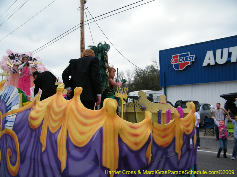 Krewe-of-Rhea-2009-Metairie-Mardi-Gras-Harriet-Cross-7830