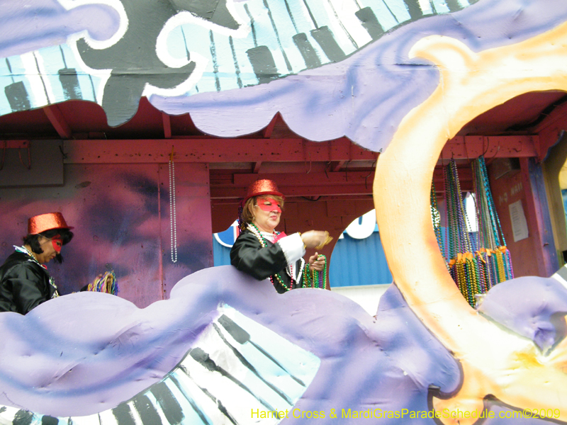Krewe-of-Rhea-2009-Metairie-Mardi-Gras-Harriet-Cross-7842