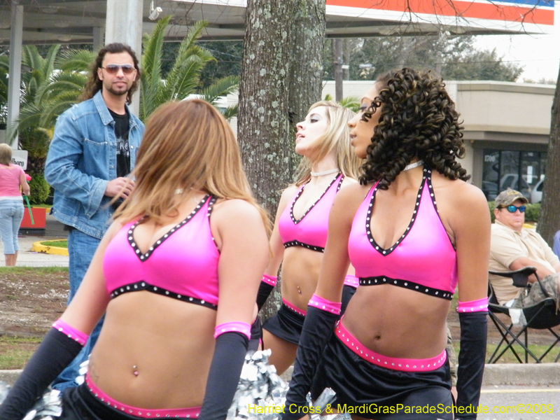Krewe-of-Rhea-2009-Metairie-Mardi-Gras-Harriet-Cross-7849