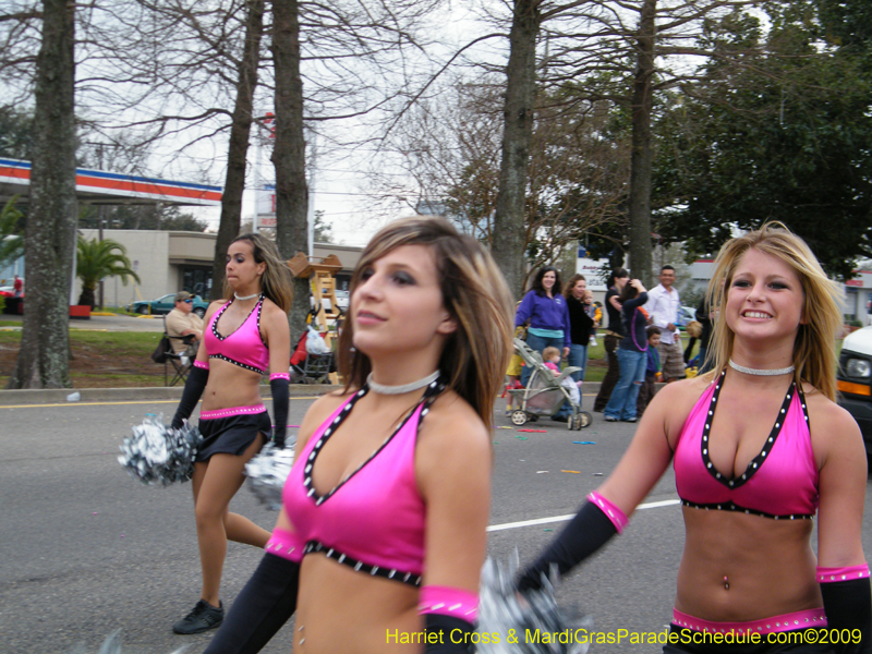Krewe-of-Rhea-2009-Metairie-Mardi-Gras-Harriet-Cross-7850