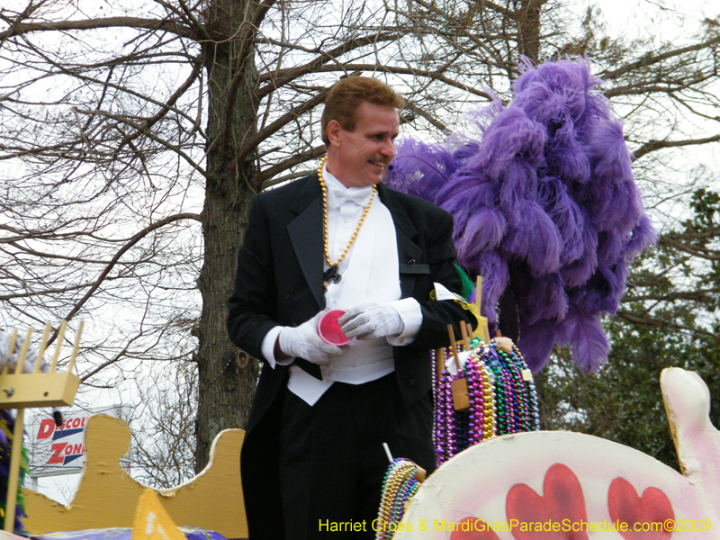 Krewe-of-Rhea-2009-Metairie-Mardi-Gras-Harriet-Cross-7898