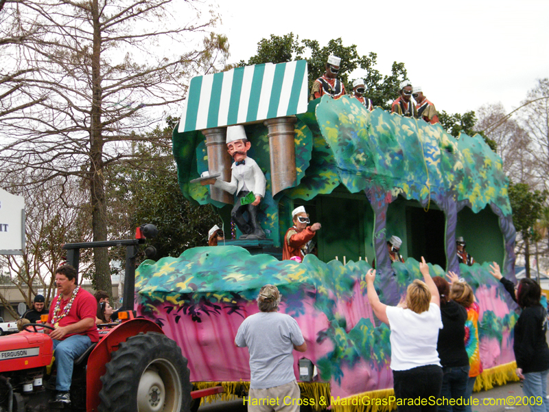 Krewe-of-Rhea-2009-Metairie-Mardi-Gras-Harriet-Cross-7909