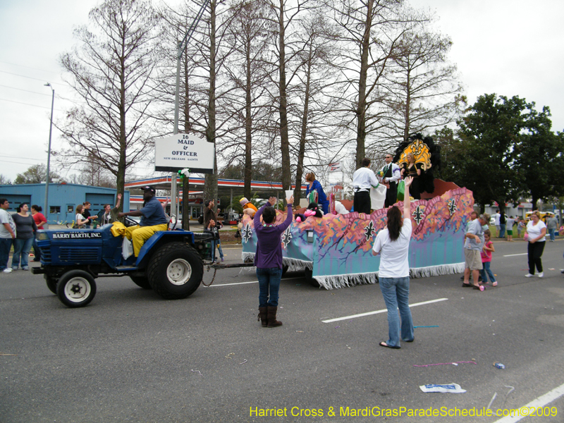 Krewe-of-Rhea-2009-Metairie-Mardi-Gras-Harriet-Cross-7916
