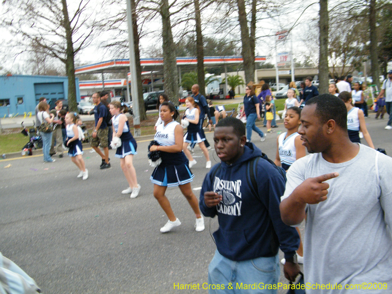 Krewe-of-Rhea-2009-Metairie-Mardi-Gras-Harriet-Cross-7919