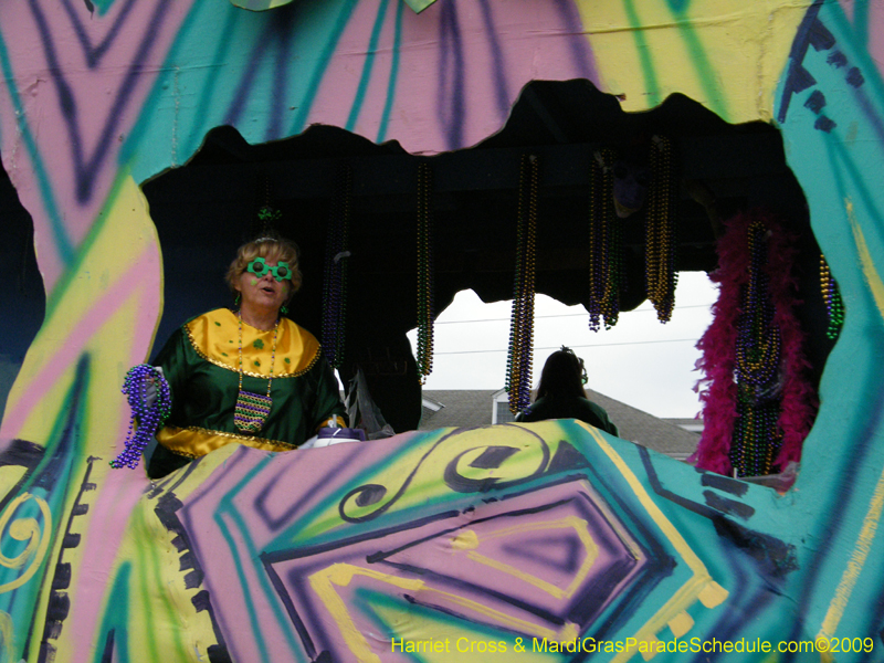 Krewe-of-Rhea-2009-Metairie-Mardi-Gras-Harriet-Cross-7932