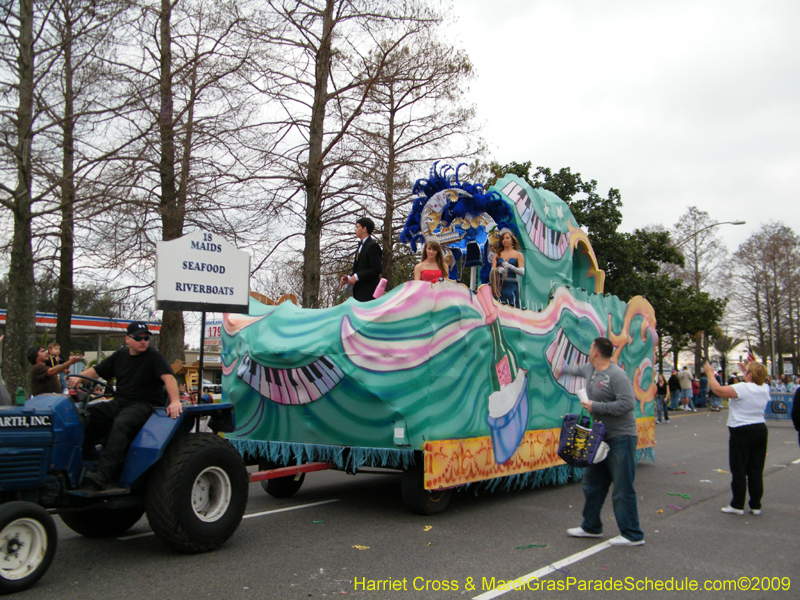 Krewe-of-Rhea-2009-Metairie-Mardi-Gras-Harriet-Cross-7936